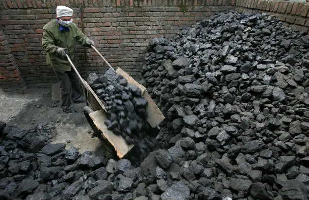 Kohle ist eine Art fossiler Brennstoff