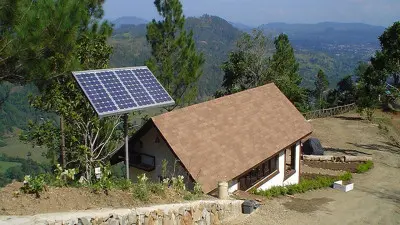 Teile und Elemente einer Photovoltaik-Solaranlage